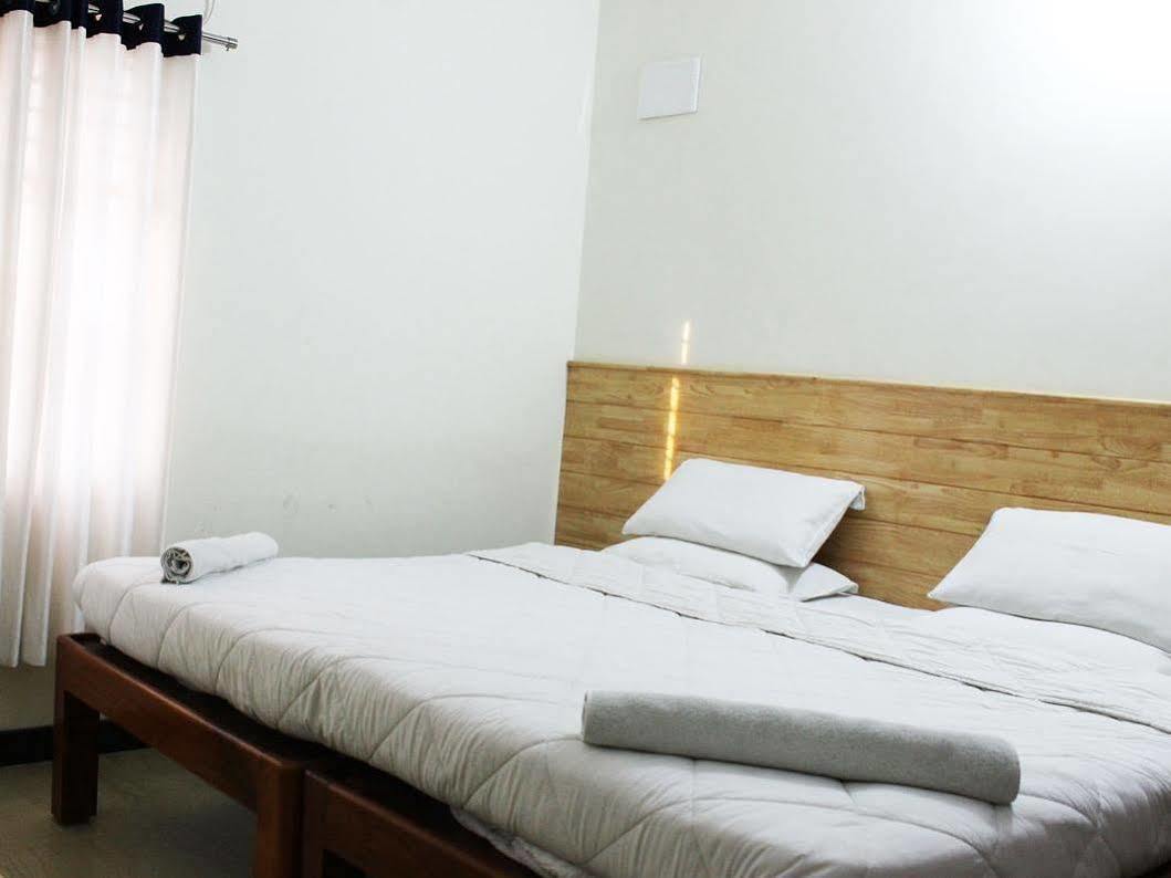 Oyo 1900 Hotel Olive Residency Májszúr Kültér fotó